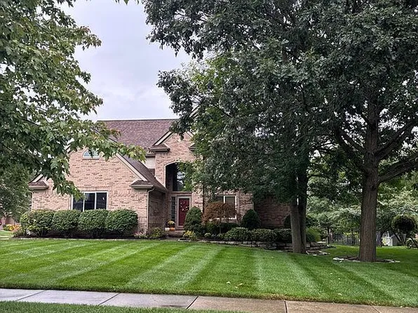 52686 Coulter Ct, New Baltimore, MI 48047