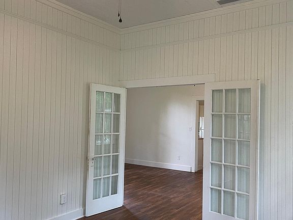 Living room looking back toward front bonus room