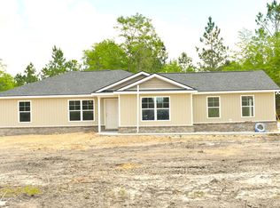 21 Sparrow Ln, Jesup, GA 31545