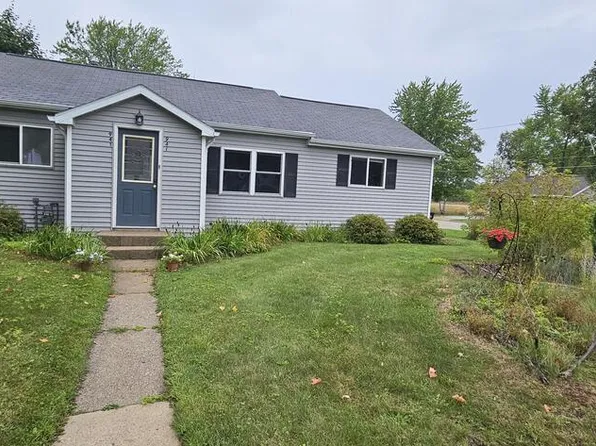 941 N 7th Pl, Sturgeon Bay, WI 54235