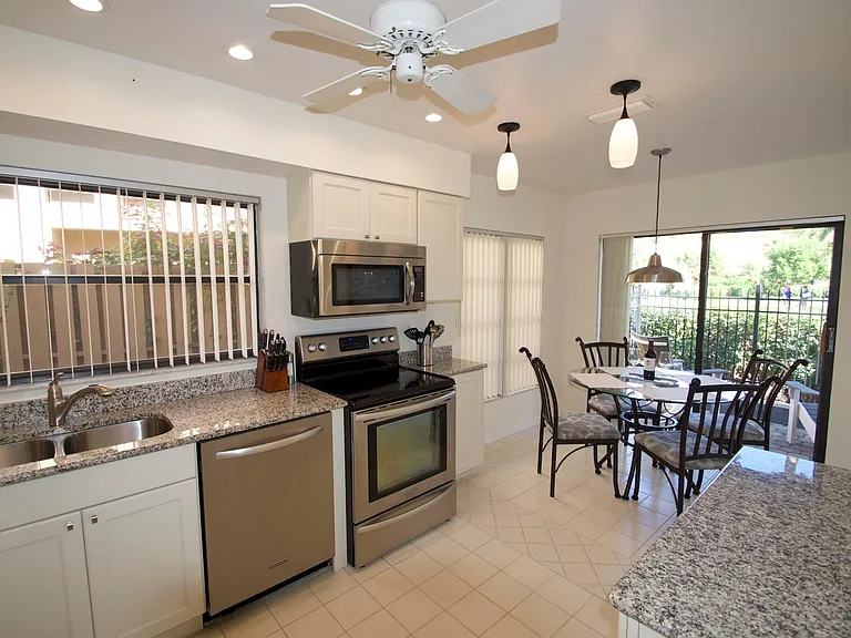 547 Beachwalk Cir — Photo 7