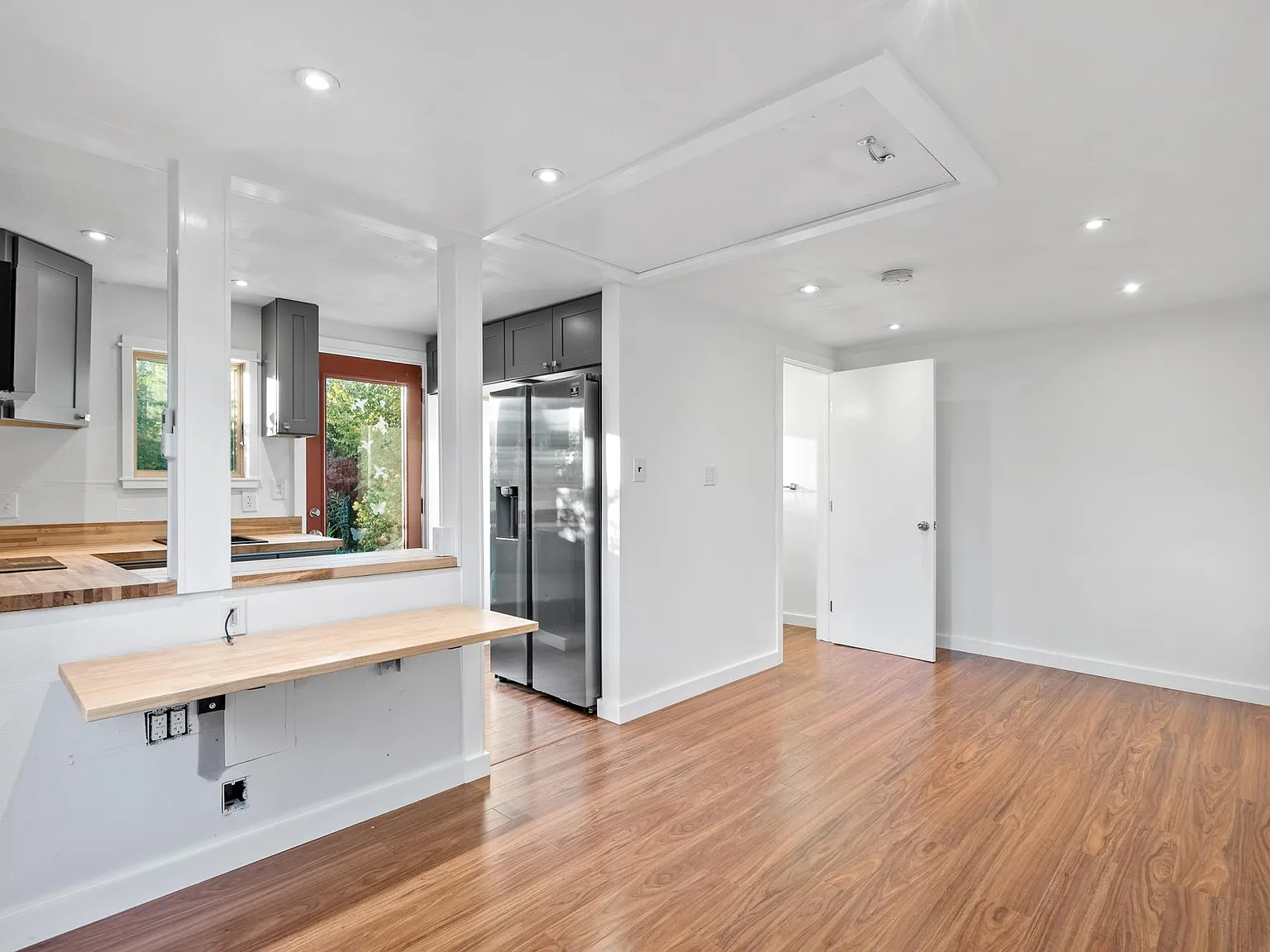 Studio, 270 sqft, $1,475 — Photo 2
