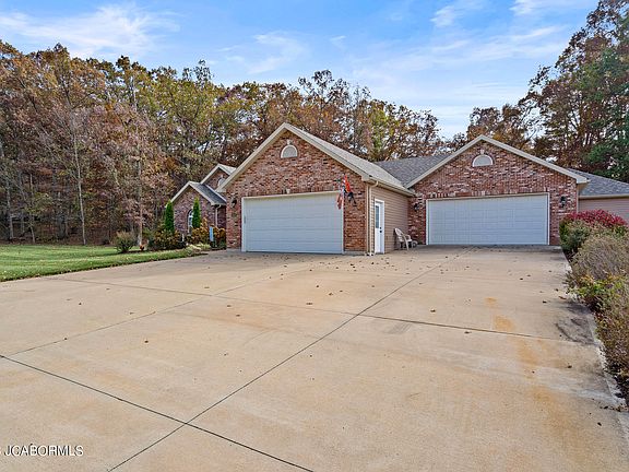 2nd image of 5213 Sharon Dr
