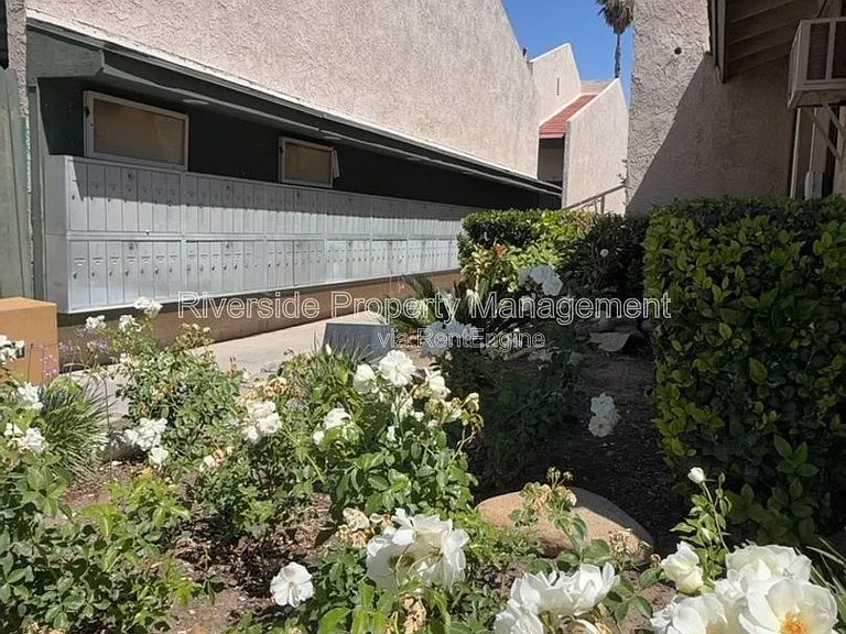 2255 Cahuilla St #105 — Photo 25