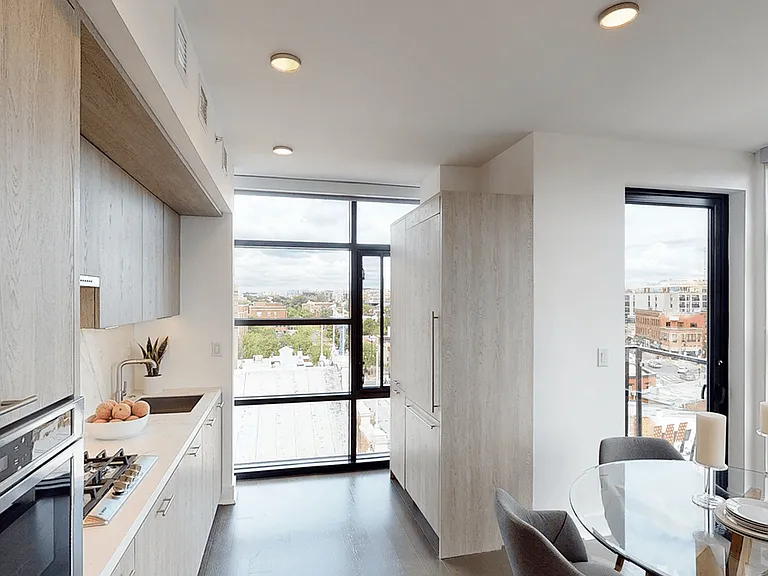 The Shaw — Photo 19