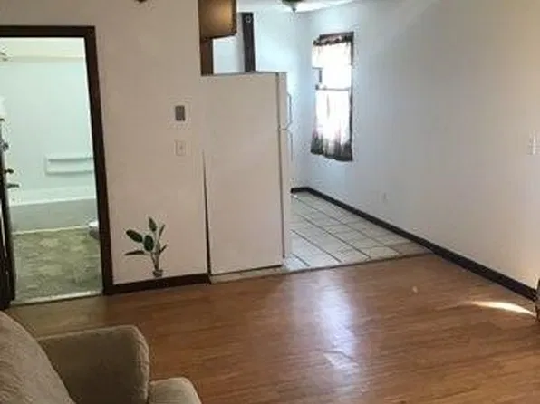 (undisclosed Address), Lowell, MA 01851