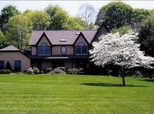 11 Creekside Rd, Hopewell Junction, NY 12533