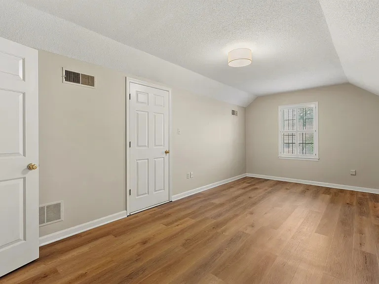 8604 Sandpoint Dr — Photo 20