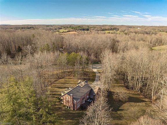 4th image of 7686 Deboe Rd