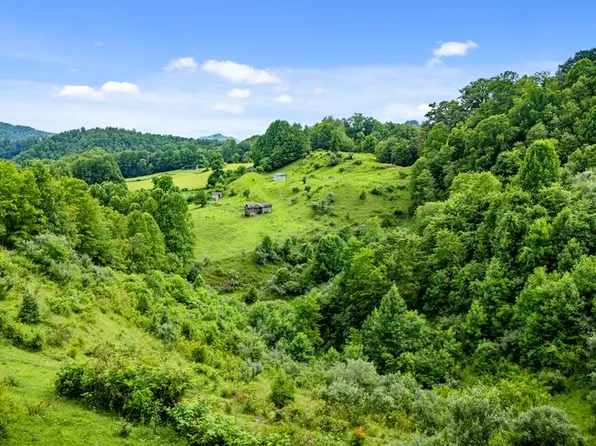 Cooks Mountain Rd, Cleveland, VA 24225