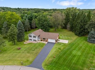 4363 Elderberry Dr, Brighton, MI 48114