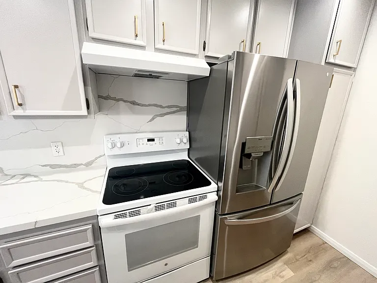 1750 Camino Palmero St #542 — Photo 31