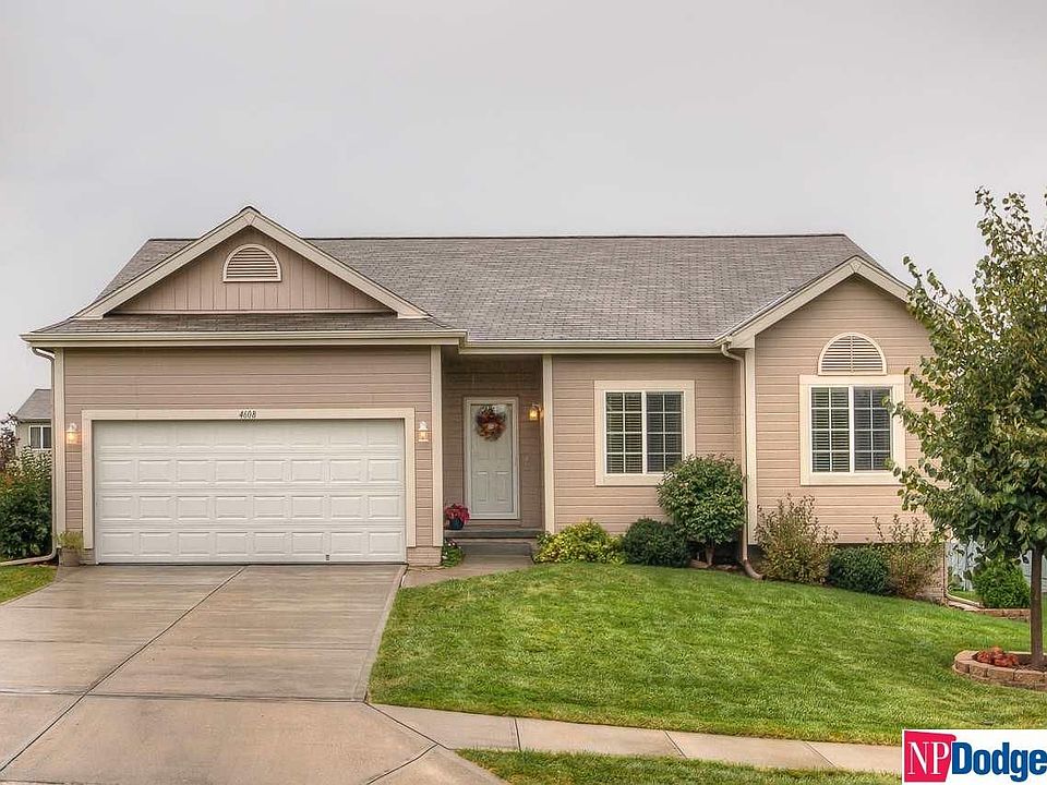 1st image of 4608 N 164th St