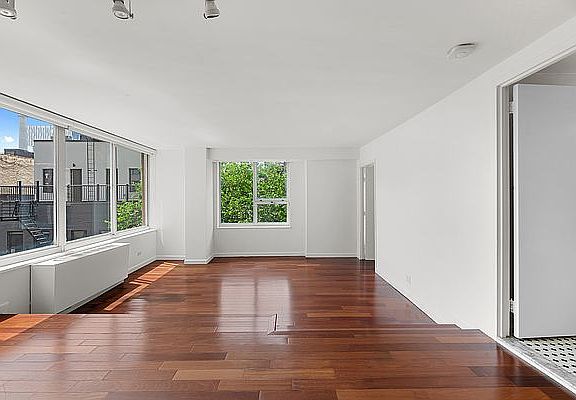 5th image of 404 E 79th St APT 4H