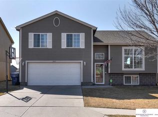 16867 Fowler Ave, Omaha, NE 68116