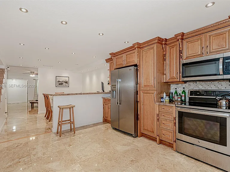 1413 N 15th Ave #8 — Photo 16