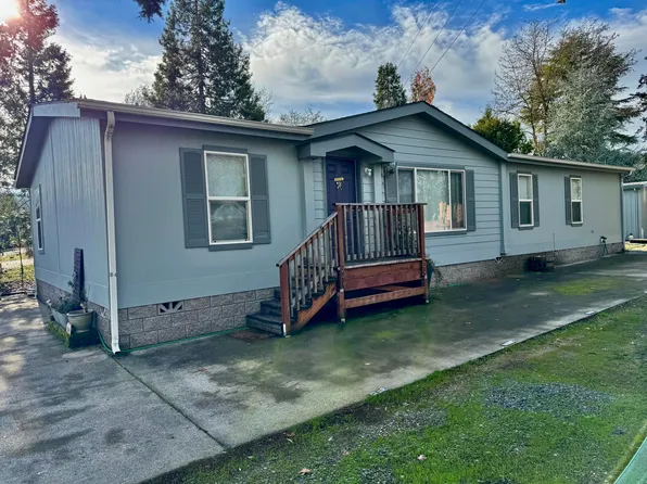 1696 Parkdale Dr, Grants Pass, OR 97527