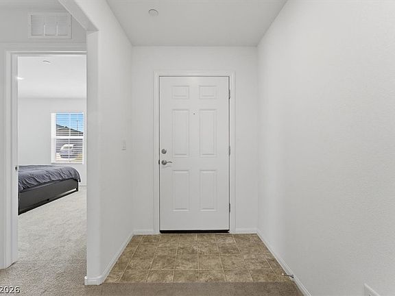 5th image of 466 Horsetail Falls St