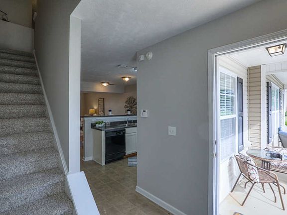 3rd image of 1311 Tweedle Ct