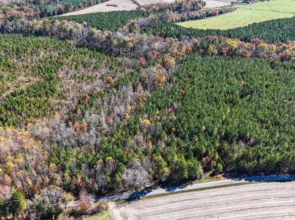 5667 Longview Dr, Kenbridge, VA 23944