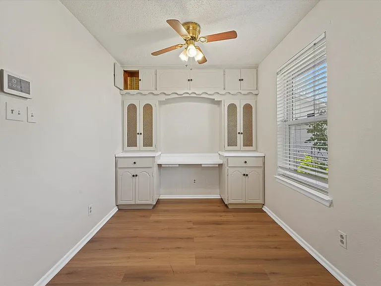 3229 Oak Timber Dr — Photo 10