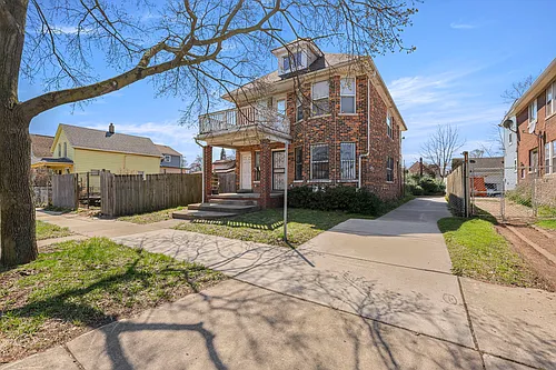 1409 N Green St #1 Photo 1