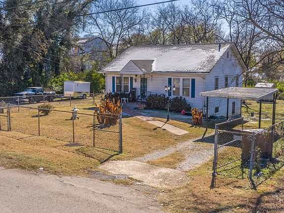 3rd image of 838 Cherokee Ave