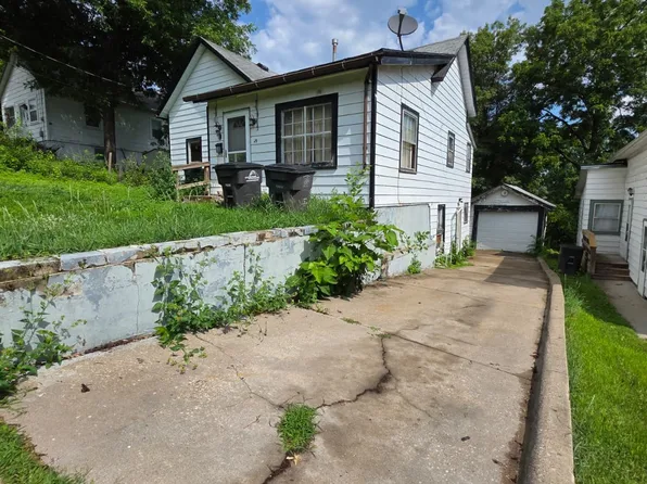 23 Hillside Ave, Des Moines, IA 50315