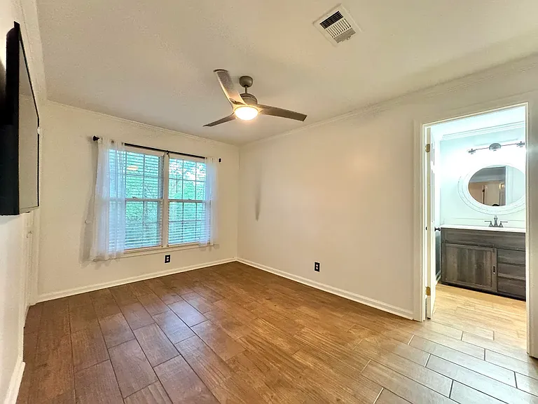 1801 Chickasaw Dr — Photo 27