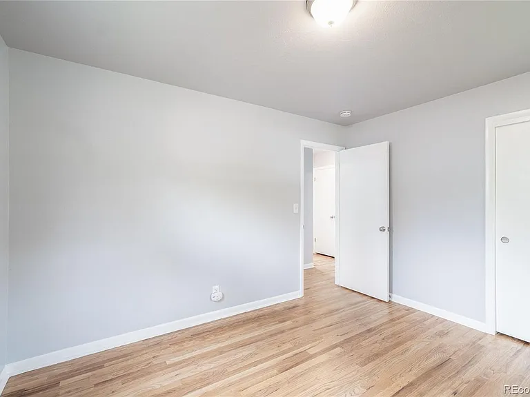 1130 Spencer St — Photo 12
