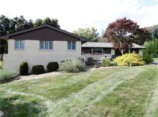 139 Canterbury Ln, Canonsburg, PA 15317