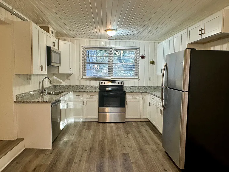 185 Springtree Rd — Photo 7