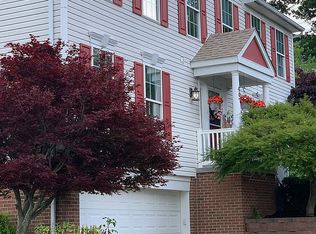 407 Kara Ct, Gibsonia, PA