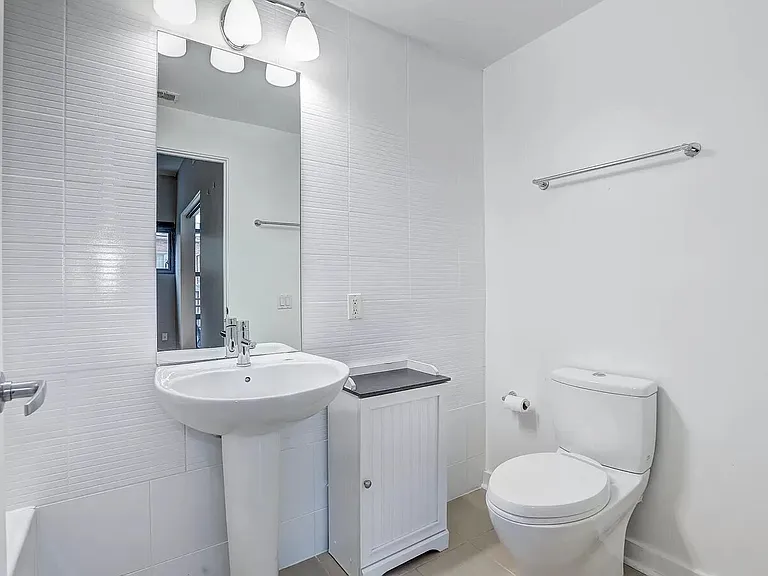 1125 11th St NW #304 — Photo 19