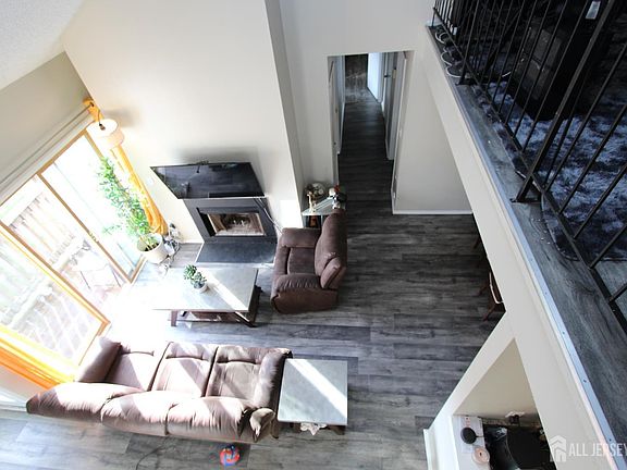 4th image of 1016 Aspen Dr