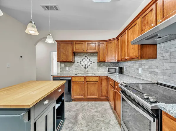 170 Interstate Dr, Buda, TX 78610