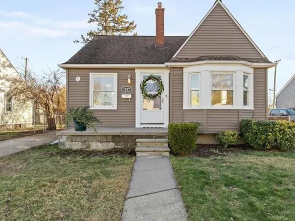 1297 W Marshall St, Ferndale, MI 48220