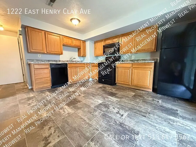 1222 E Henry Clay Ave — Photo 2