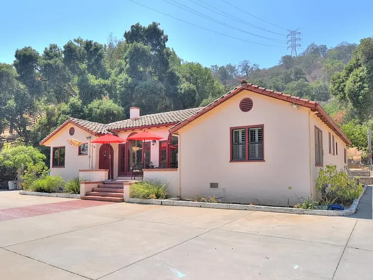 20861 Almaden Rd #20861 — Photo 22