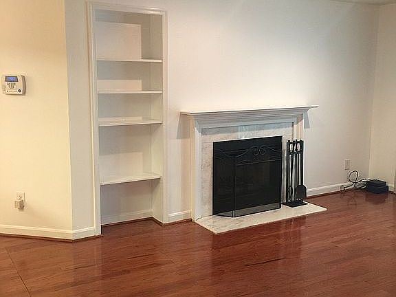 Living room, wood fireplace 