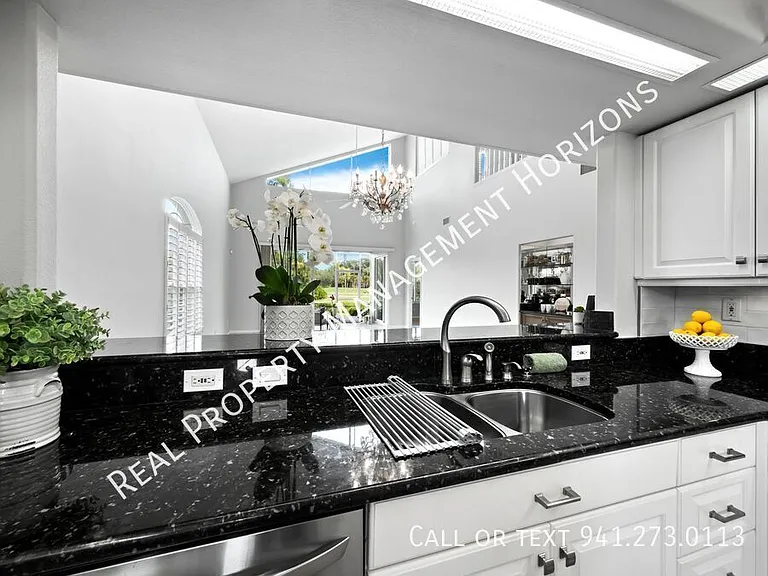 8737 Pebble Creek Ln — Photo 26