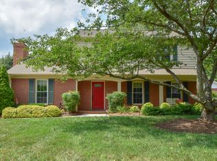 7526 Yellow Pine Ct, Charlotte, NC 28277