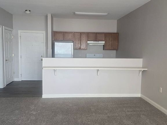 5th image of 1923 63rd St APT 203