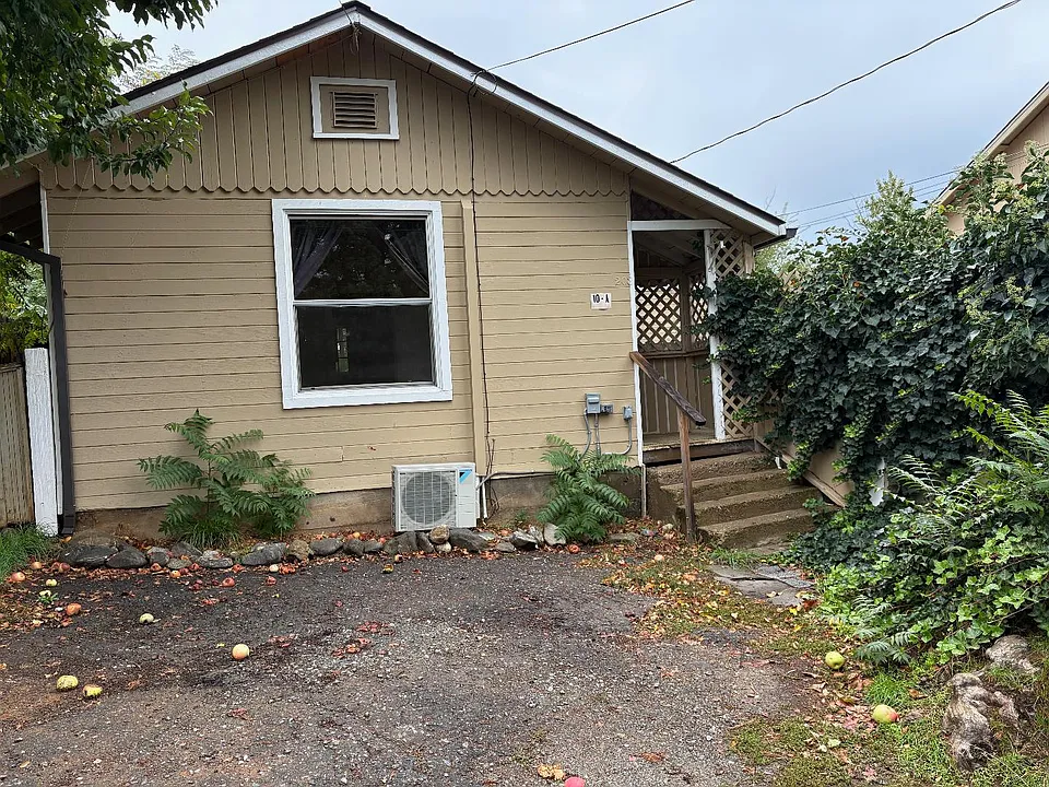 10 Church St #A