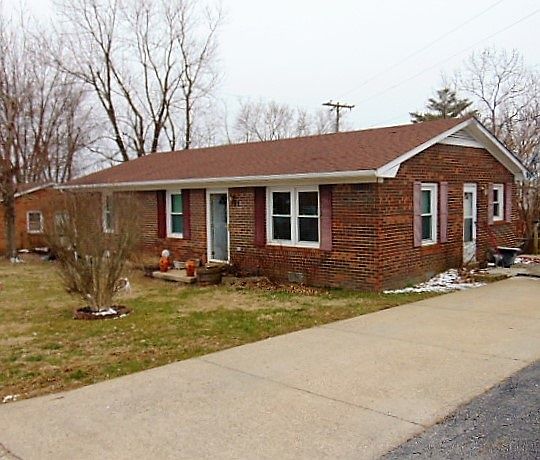 1st image of 102 Robin Dr