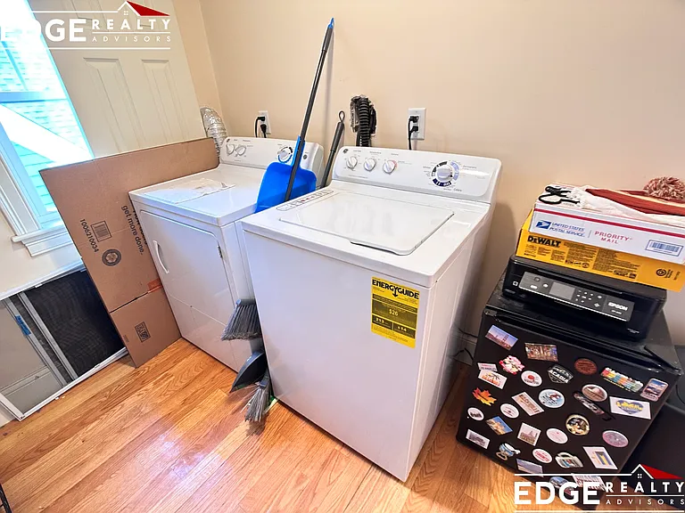 74 Brooks St #2 — Photo 14