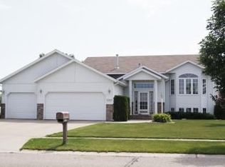 1557 6th St E, West Fargo, ND 58078
