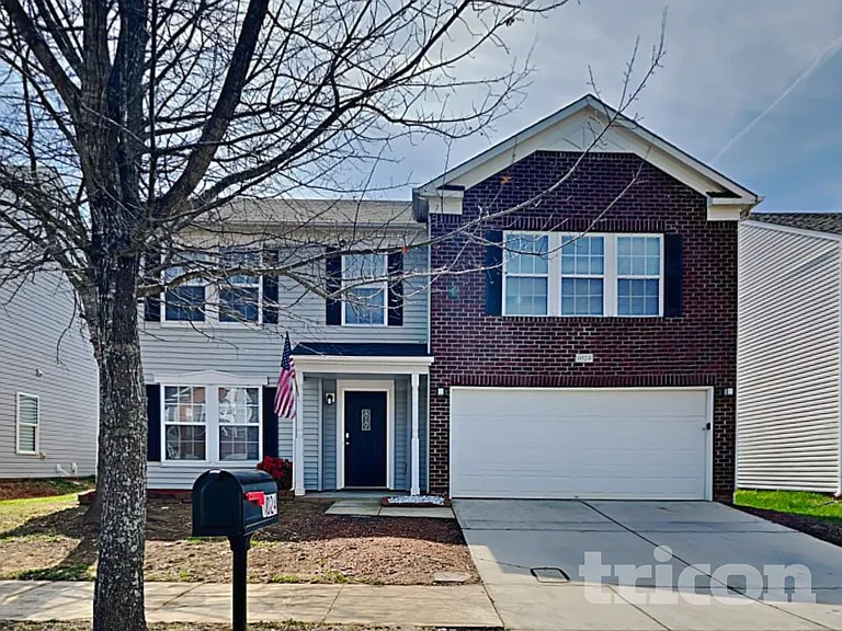 1024 Tradewinds Dr — Photo 1