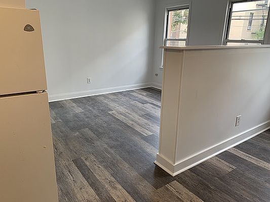 3rd image of 24-11 Ditmars Blvd #2R