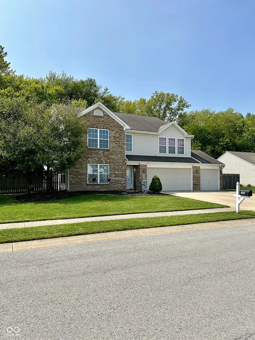 206 Brooks Way photo 1